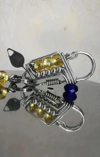Đá vàng sinh khí mạng kim